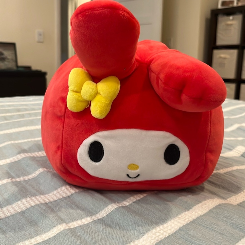 Universal Studios hello Kitty My Melody plushy